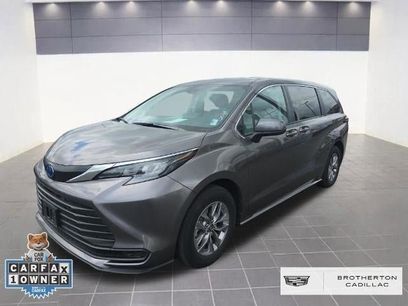 Used 2024 Toyota Sienna LE