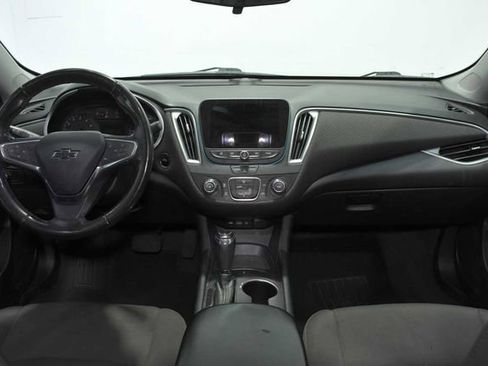 Used 2020 Chevrolet Malibu RS image 16