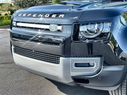 Used 2025 Land Rover Defender 110 S image 9