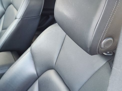 Used 2024 Porsche Macan image 15