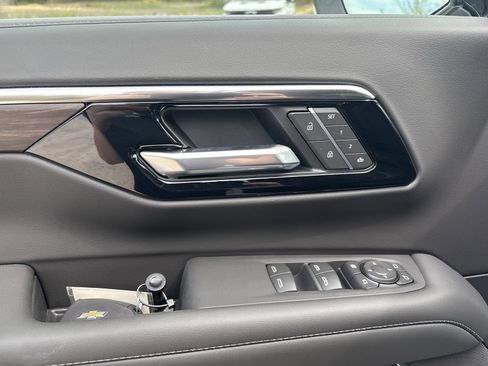 New 2026 Chevrolet Suburban LT w/ Comfort Package image 16