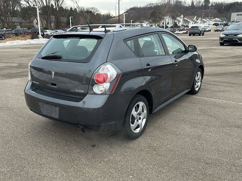 Used 2010 Pontiac Vibe w/ Preferred Package image 3