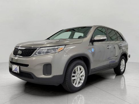 Used 2015 Kia Sorento LX FWD image 12