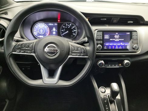 Used 2018 Nissan Kicks SV image 22