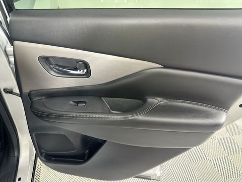 Used 2021 Nissan Murano S FWD image 26