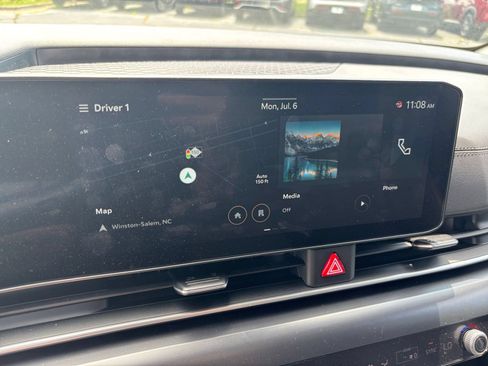 Used 2026 Kia Carnival FWD image 17