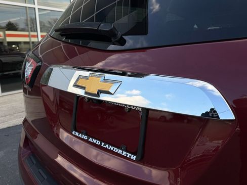 Used 2017 Chevrolet Traverse LT image 9