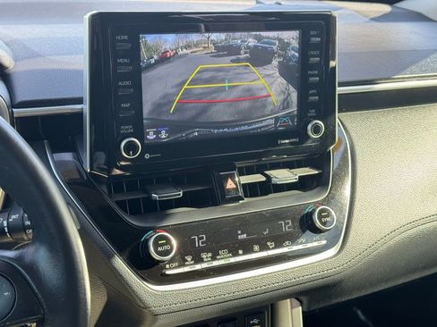 Certified 2022 Toyota Corolla Cross XLE image 31