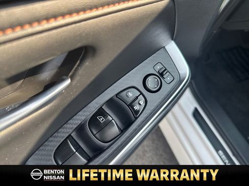 Used 2023 Nissan Sentra SR w/ Trunk Package image 12