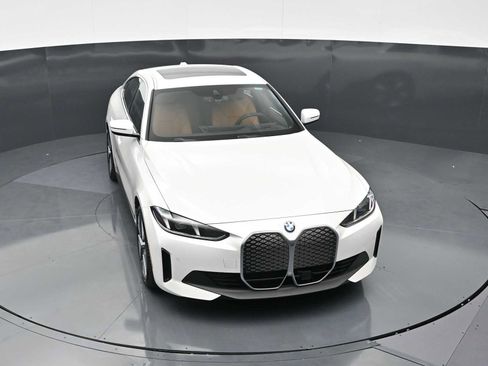 New 2026 BMW i4 eDrive40 w/ Premium Package RWD image 19