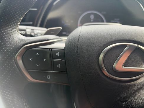 Certified 2025 Lexus RX 500h F Sport AWD/4WD image 19