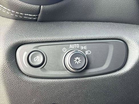 Used 2025 Chevrolet Blazer LT w/ Driver Confidence Package image 20