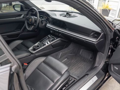 Used 2020 Porsche 911 Carrera 4S image 27