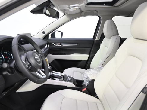 New 2025 MAZDA CX-5 AWD 2.5 S w/ Premium Plus Pkg image 13