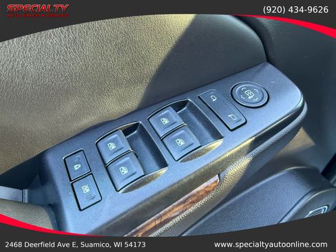 Used 2017 Chevrolet Tahoe LS w/ All-Season Package image 28