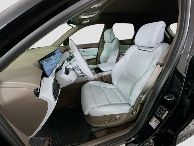 New 2026 Genesis GV70 2.5T Advanced AWD/4WD image 16