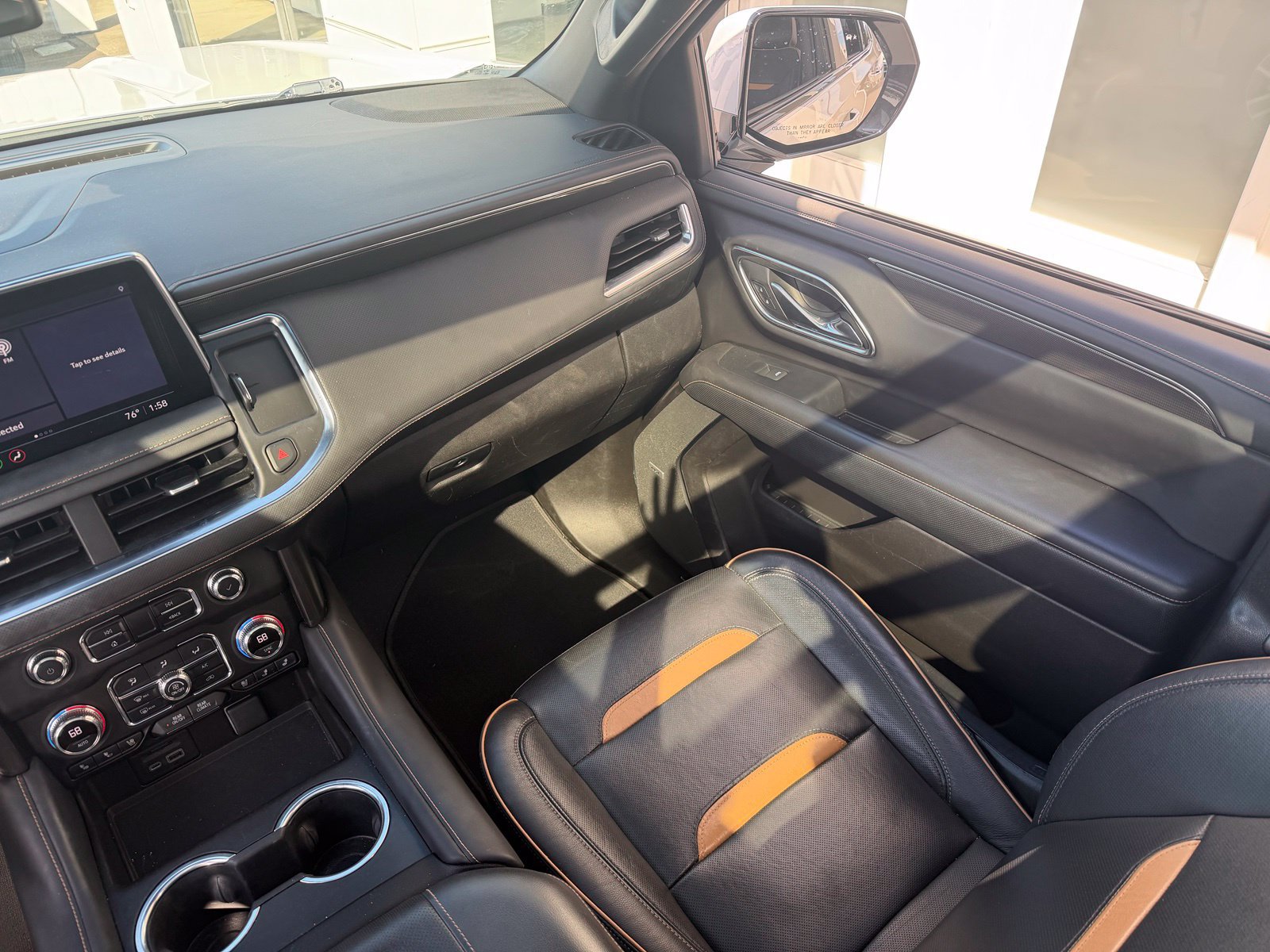Used 2021 GMC Yukon AT4 w/ AT4 Premium Plus Package AWD/4WD image 7