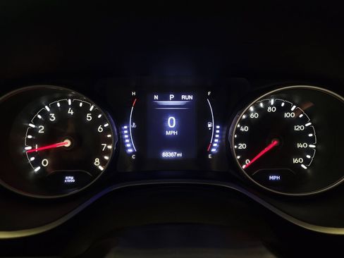 Used 2019 Jeep Compass Latitude FWD image 23