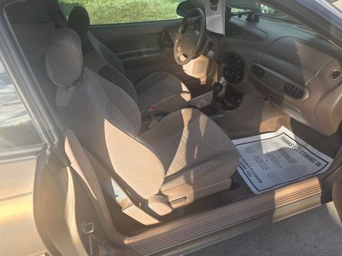 Used 1998 Ford Escort FWD image 11