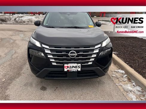 Used 2024 Nissan Rogue S image 3