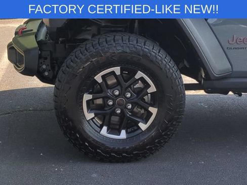Certified 2025 Jeep Gladiator Rubicon w/ Convenience Group AWD/4WD image 10