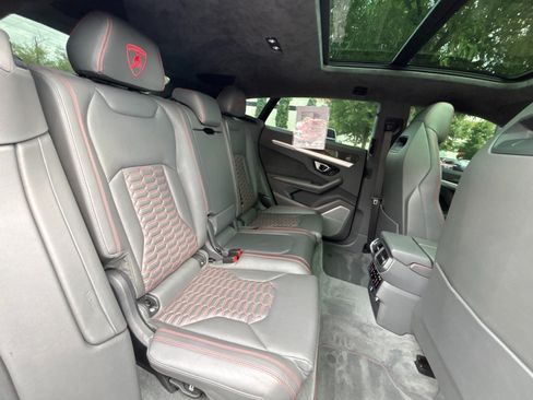 Used 2020 Lamborghini Urus AWD/4WD image 23
