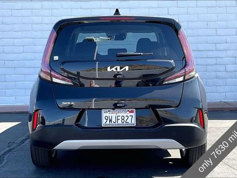 Used 2025 Kia Soul LX w/ LX Technology Package FWD image 3