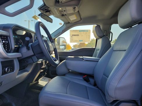 New 2026 Ford F550 4x4 Crew Cab image 17