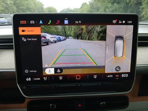 New 2025 Volkswagen ID. Buzz 1st Edition AWD/4WD image 20