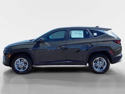 New 2026 Hyundai Tucson SE image 2