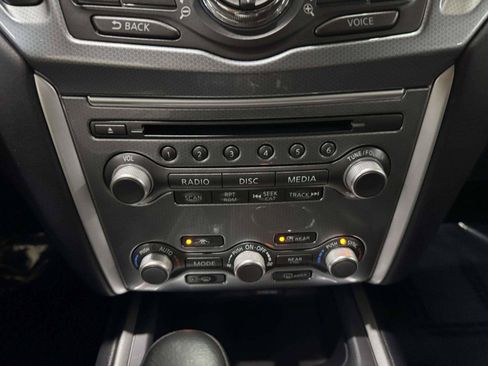 Used 2019 Nissan Pathfinder SL FWD image 29