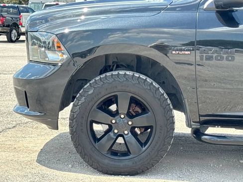 Used 2015 RAM 1500 Express AWD/4WD image 10
