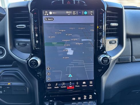 Used 2024 RAM 3500 Big Horn w/ Night Edition image 18