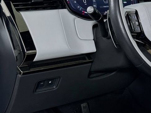 Certified 2024 Land Rover Range Rover Sport Autobiography AWD/4WD image 10