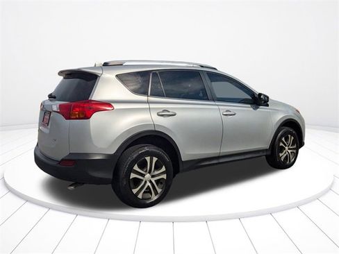 Used 2013 Toyota RAV4 LE image 3