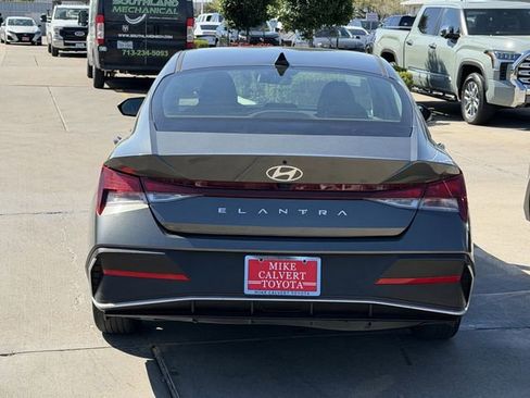 Used 2024 Hyundai Elantra SEL image 6