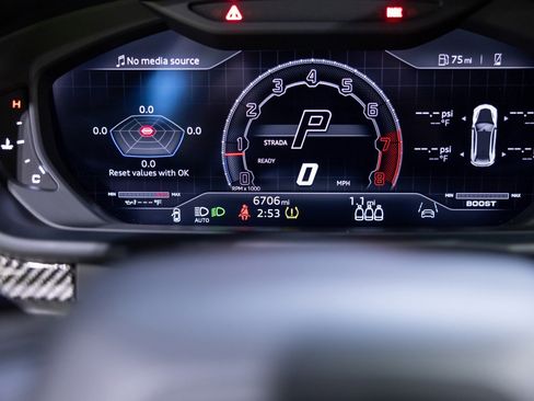 Used 2024 Lamborghini Urus Performante image 41