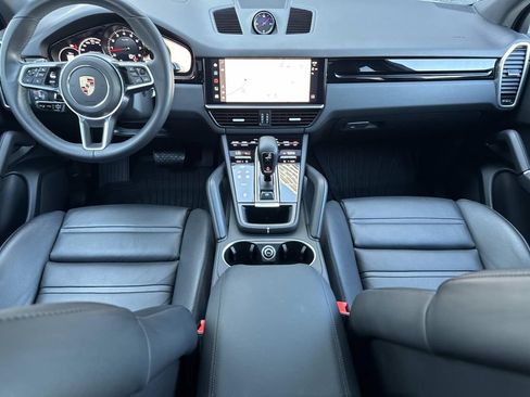Used 2023 Porsche Cayenne Platinum Edition AWD/4WD image 17