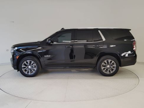 Used 2024 Chevrolet Tahoe LT w/ Luxury Package image 2