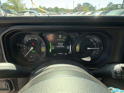 Used 2025 Jeep Wrangler Unlimited Rubicon 4xe w/ Convenience Group AWD/4WD image 29
