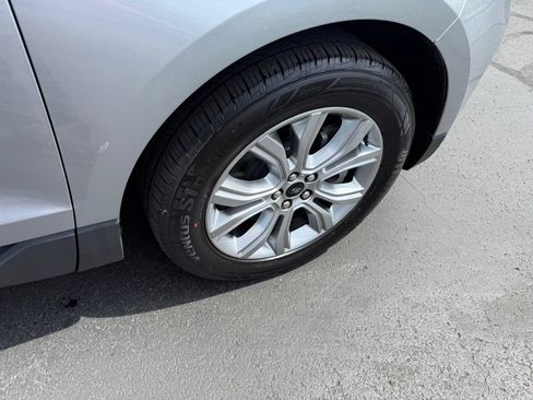 Used 2024 Ford Edge Titanium AWD/4WD image 11