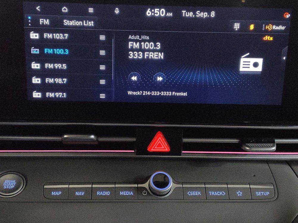 Used 2024 Hyundai Elantra SEL FWD image 25