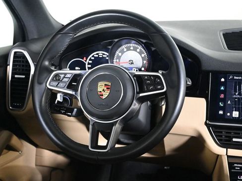 Certified 2023 Porsche Cayenne Platinum Edition AWD/4WD image 12