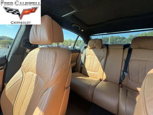 Used 2021 BMW 740i xDrive w/ Luxury Rear Seating Package AWD/4WD image 12