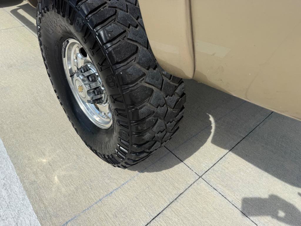 Used 2004 Chevrolet Silverado 2500 LT w/ Skid Plate Package AWD/4WD image 40