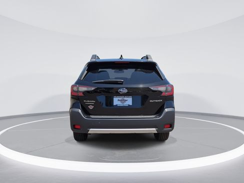 Certified 2023 Subaru Outback Limited AWD/4WD image 6