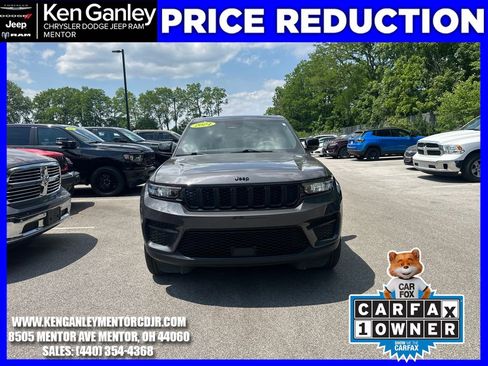 Used 2024 Jeep Grand Cherokee Altitude AWD/4WD image 2