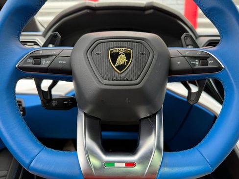 Used 2020 Lamborghini Urus AWD/4WD image 37