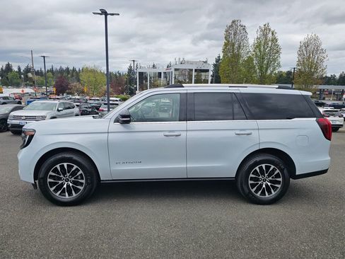 Used 2025 Ford Expedition Platinum AWD/4WD image 9