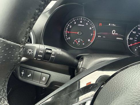 Used 2023 Kia Forte GT-Line w/ GT-Line Premium Package FWD image 32